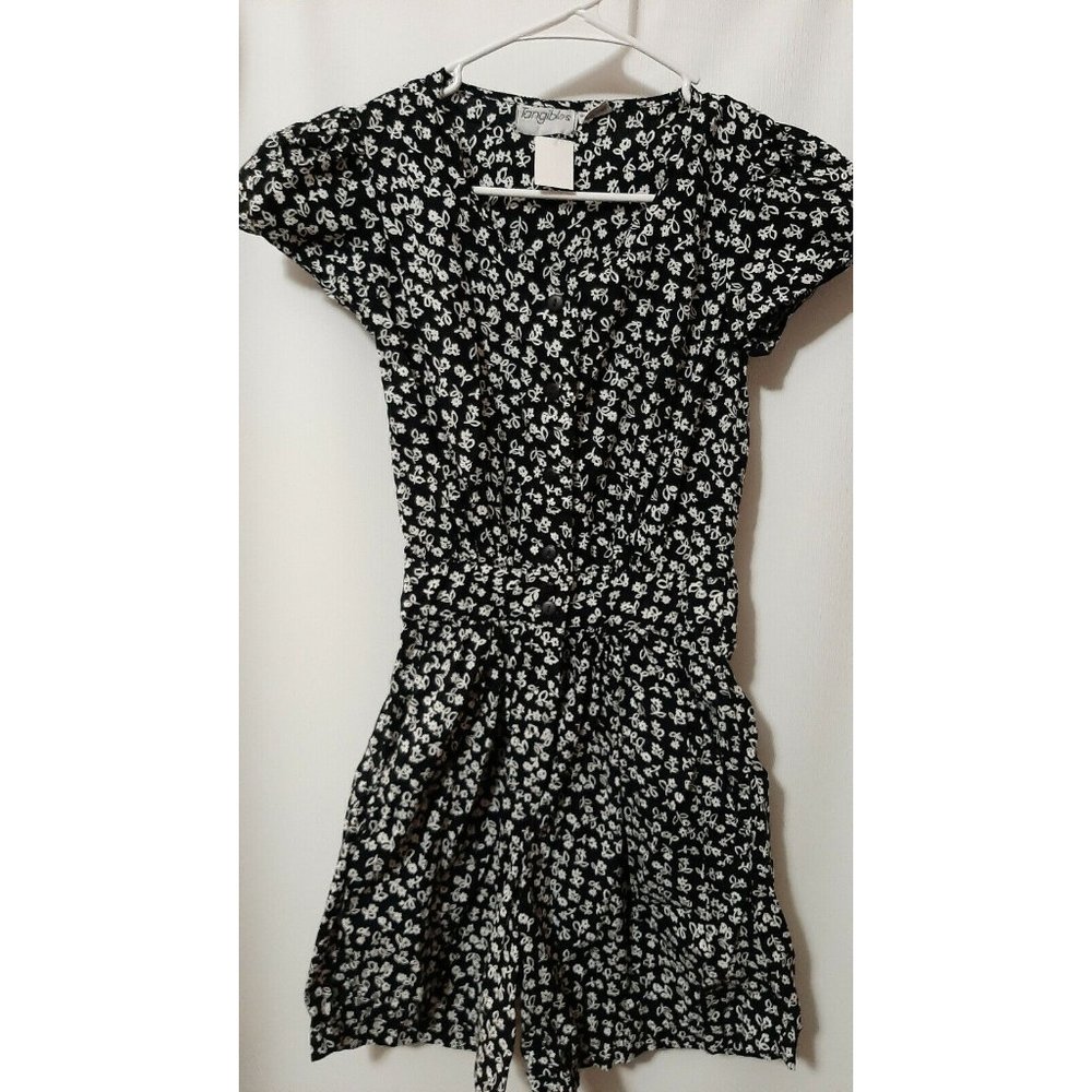 Tangibles Black/White Shirt w/Shorts Size S Women's Dress
